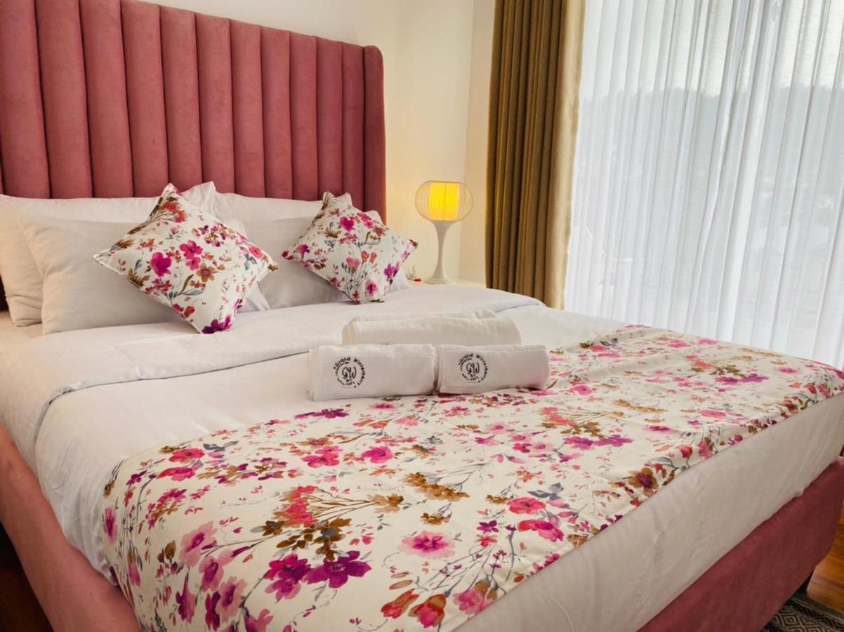 Grand Winterberry - Lake View Luxury Residence Nuwara Eliya Buitenkant foto